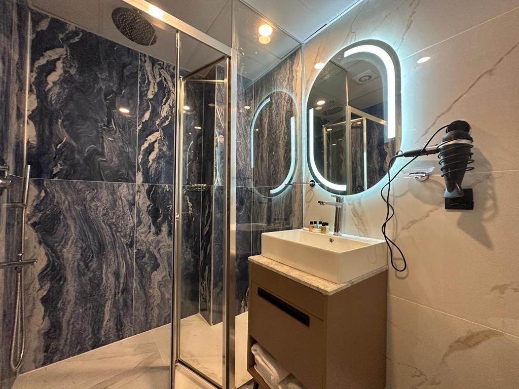 Istanblu Hotel Atasehir 伊斯坦布尔 外观 照片