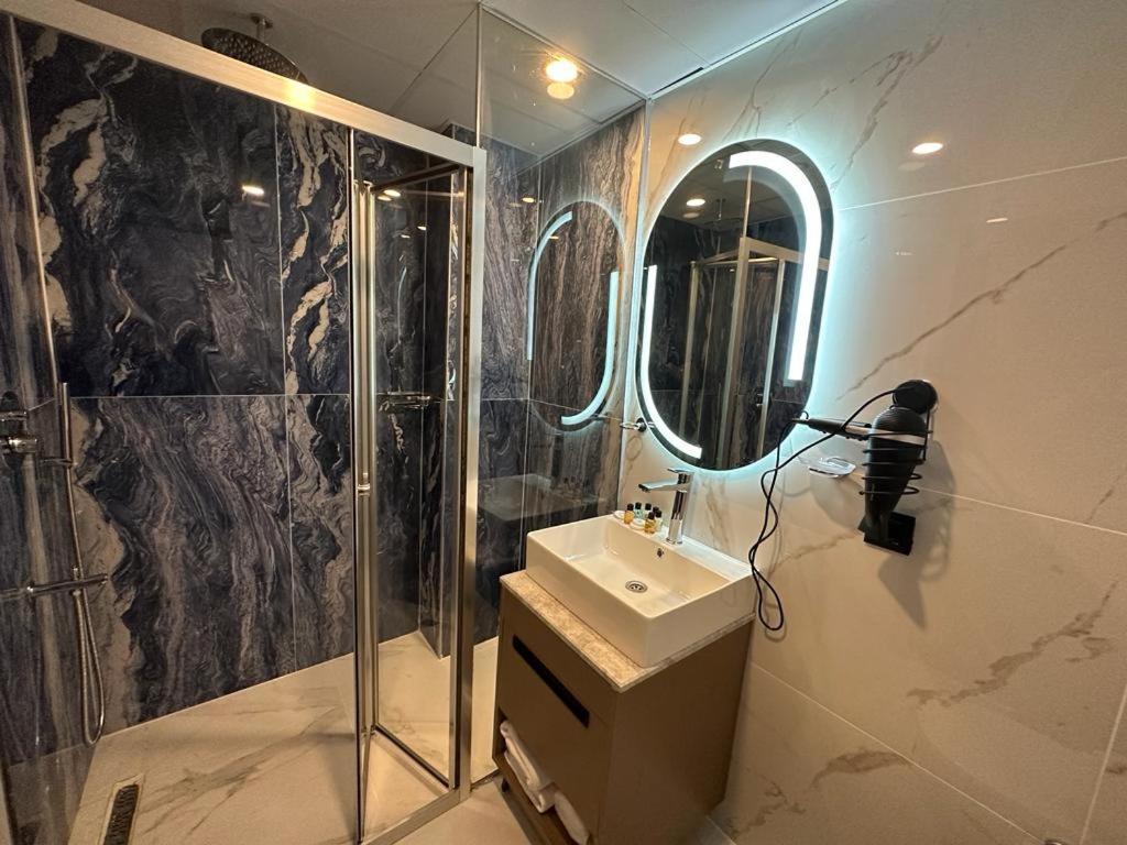 Istanblu Hotel Atasehir 伊斯坦布尔 外观 照片